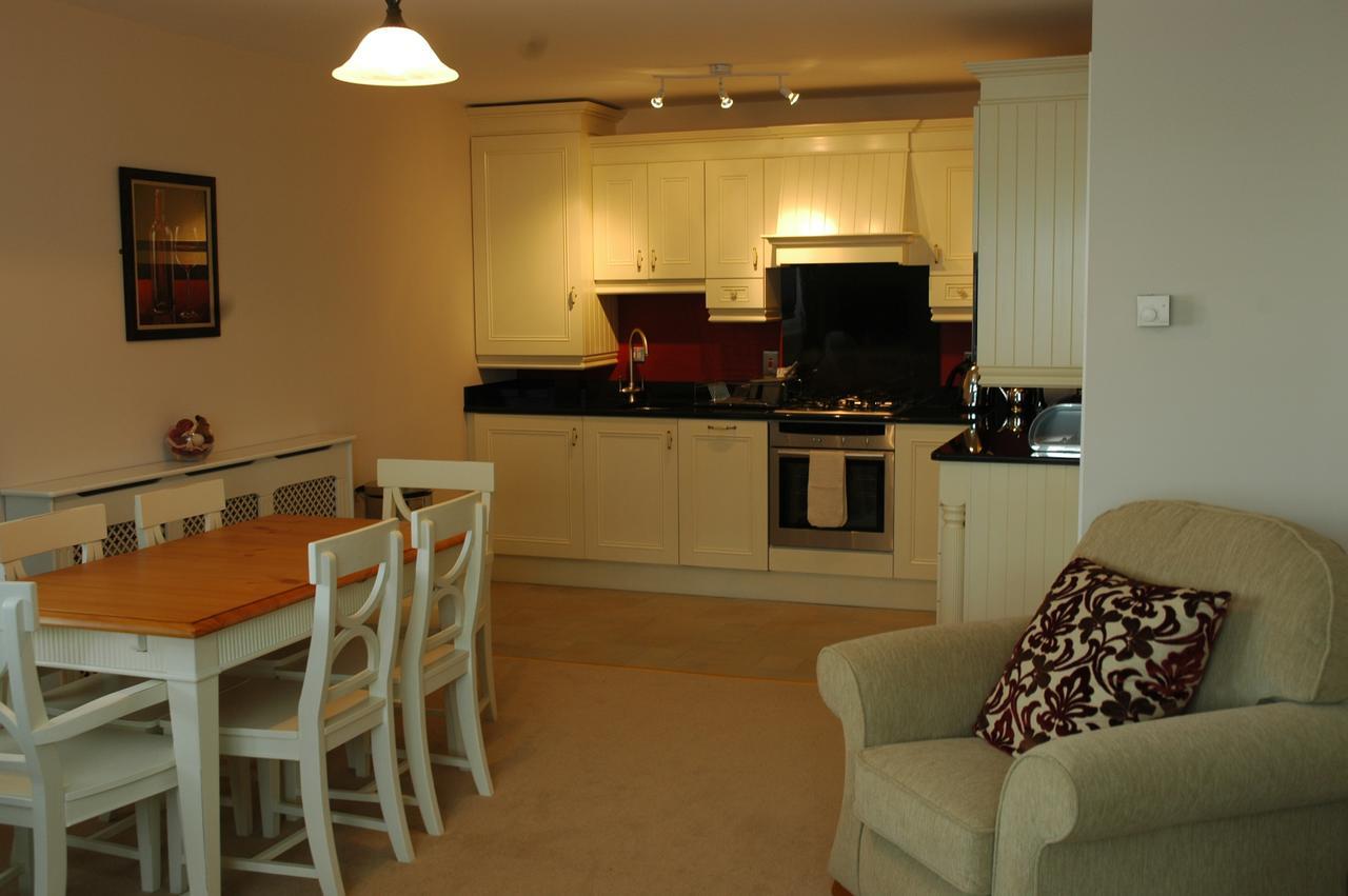 Moyvalley Hotel Self Catering Cottages Eksteriør billede