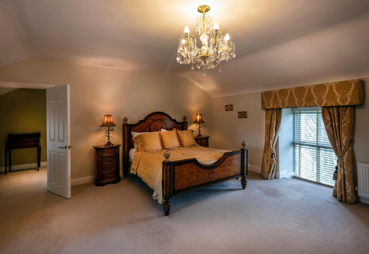 Moyvalley Hotel Self Catering Cottages Eksteriør billede